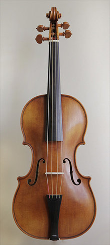 @copy; Nina Strugalla - Baroque violin after Jacobus Stainer, Absam 1668 # Body length 353mm | Vibrating string length 325mm